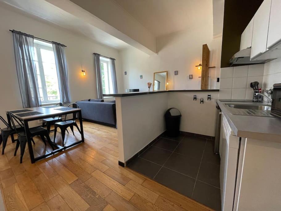 קרקסון L'Appartement Tomey Avec Parking מראה חיצוני תמונה
