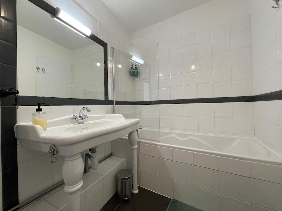 קרקסון L'Appartement Tomey Avec Parking מראה חיצוני תמונה