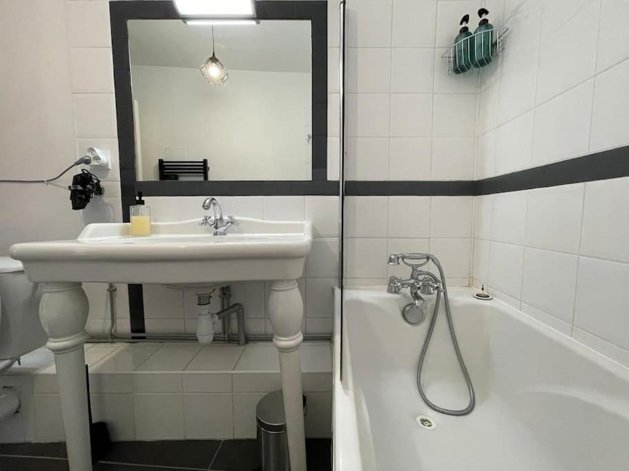 קרקסון L'Appartement Tomey Avec Parking מראה חיצוני תמונה
