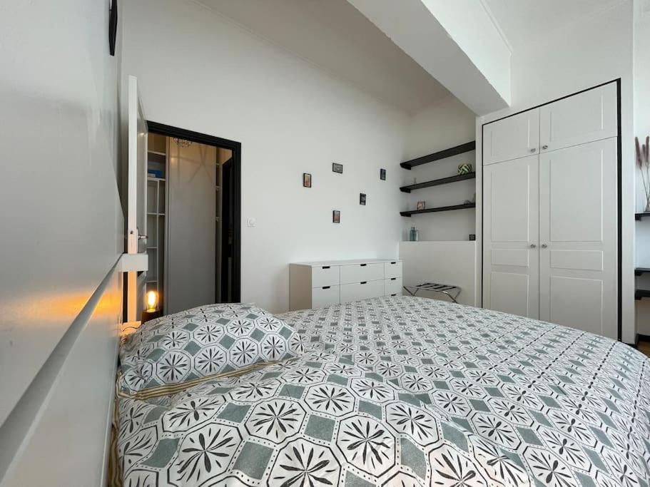 קרקסון L'Appartement Tomey Avec Parking מראה חיצוני תמונה